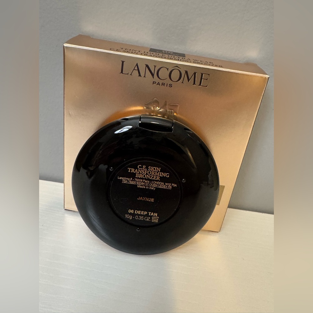 Lancôme Tient Idole Ultra Wear C.E. Skin Transforming Bronzer - Picture 5 of 5
